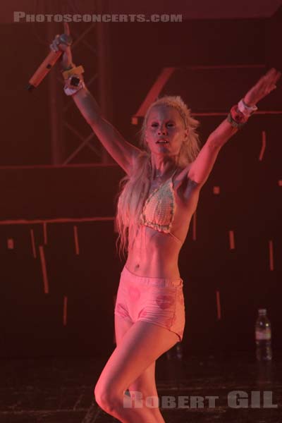 DIE ANTWOORD - 2013-06-18 - PARIS - Le Trianon - Anri du Toit [Yolandi Visser]